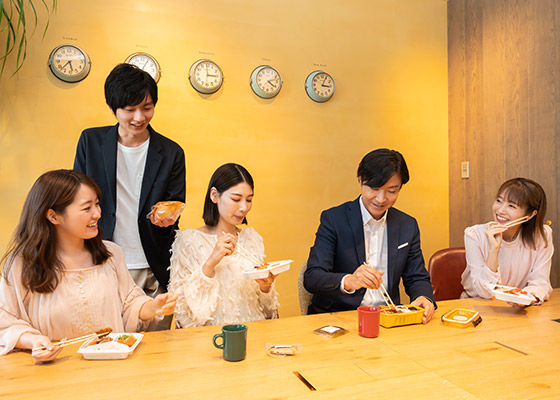 ESキッチン100円社食の風景